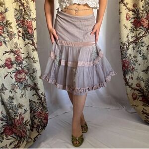 LITHE Beautiful pale lilac flowy midi skirt with beaded floral detailing size  6